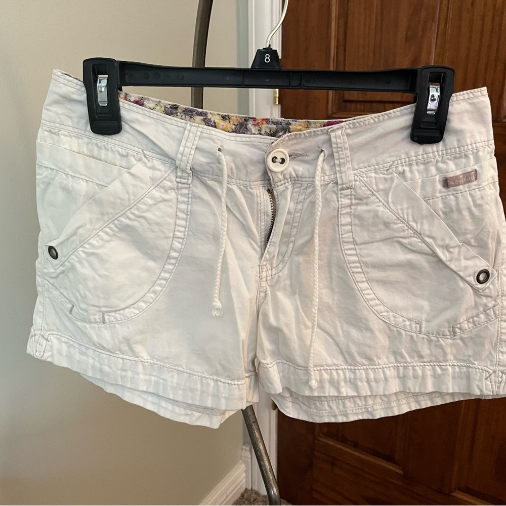 UNIONBAY White Cargo Shorts Casual Style